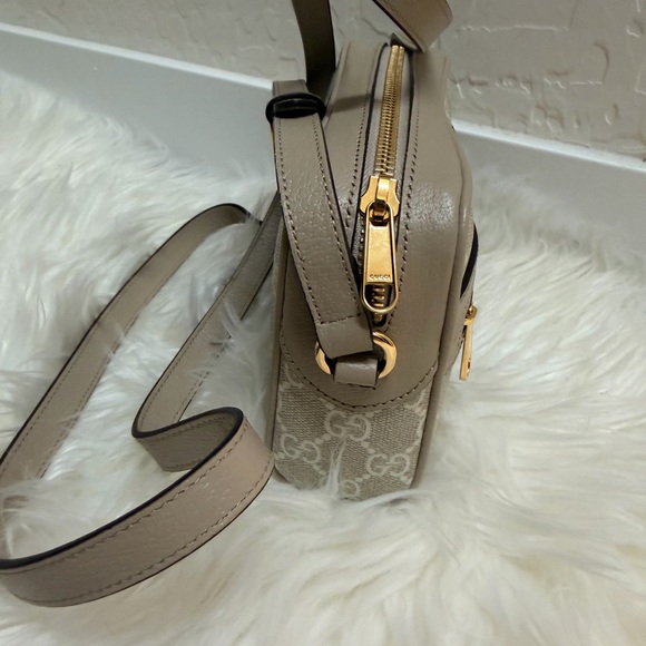 Gucci Beige and Green Canvas Crossbody Bag - Picture 4 of 7